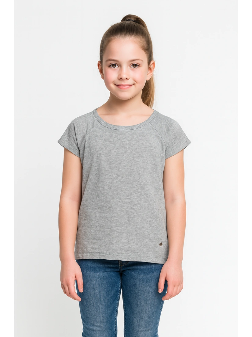 T-shirt with accessories