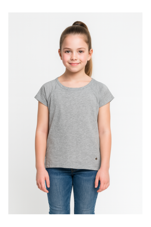 T-shirt with accessories