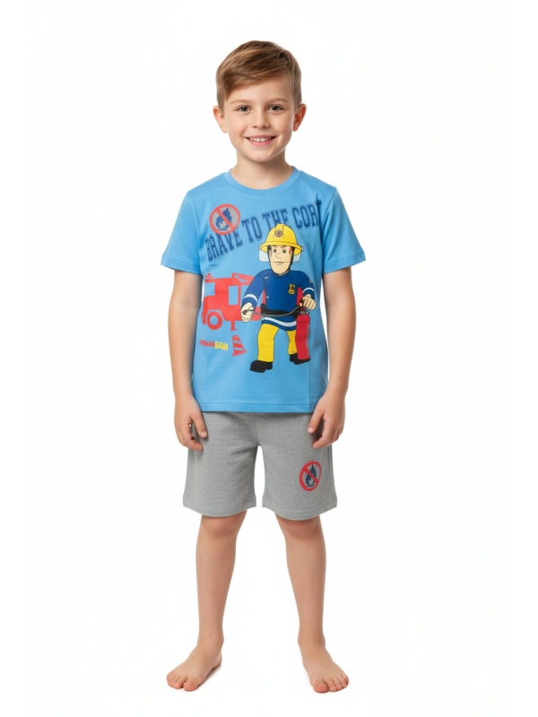 T-shirt with shorts