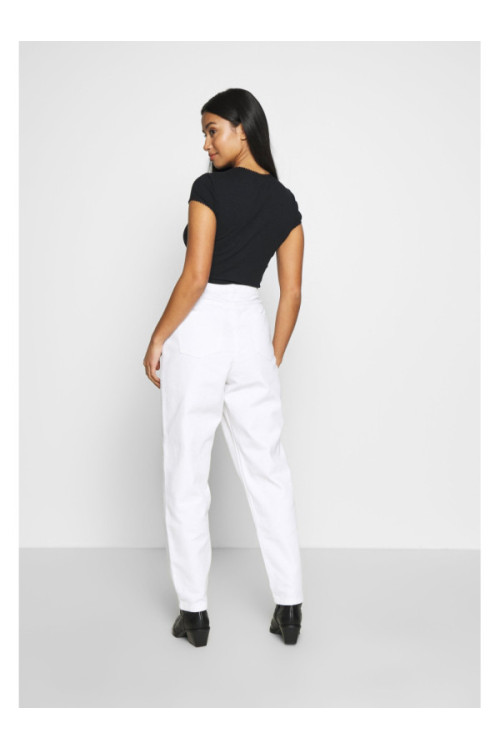 RIOT HIGHWAIST  MOM JEANS - white denim