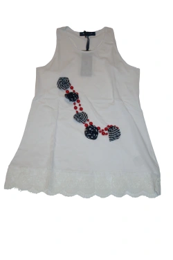 marškinėliai with accessories