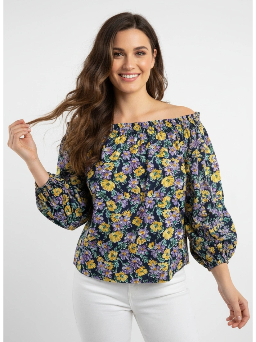 Long-sleeved top