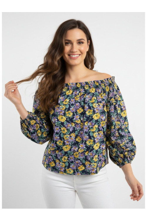Long-sleeved top