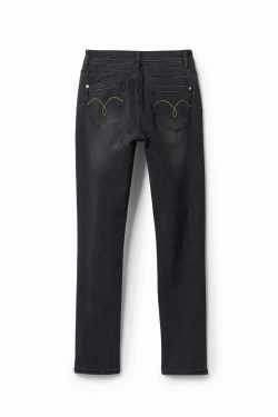 Slim fit jeans