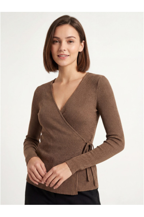 Long-sleeved top