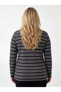 Long-sleeved top