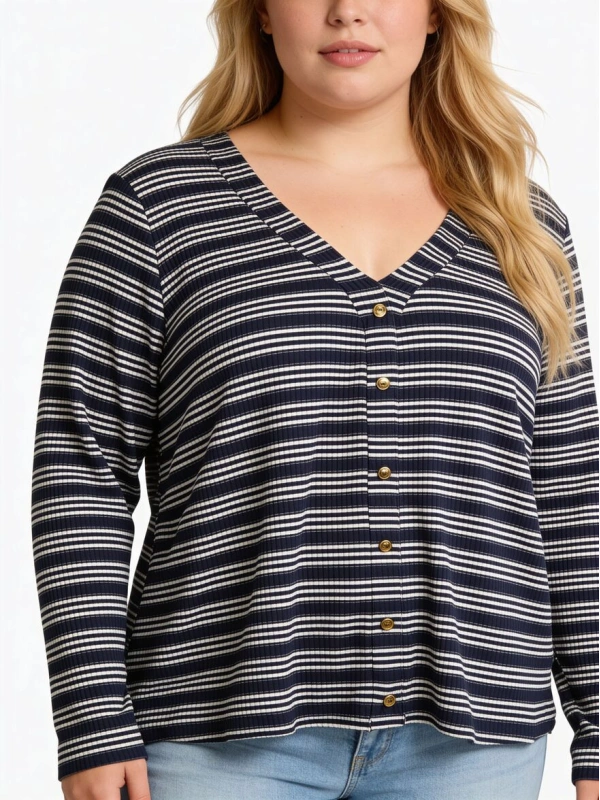 Long-sleeved top