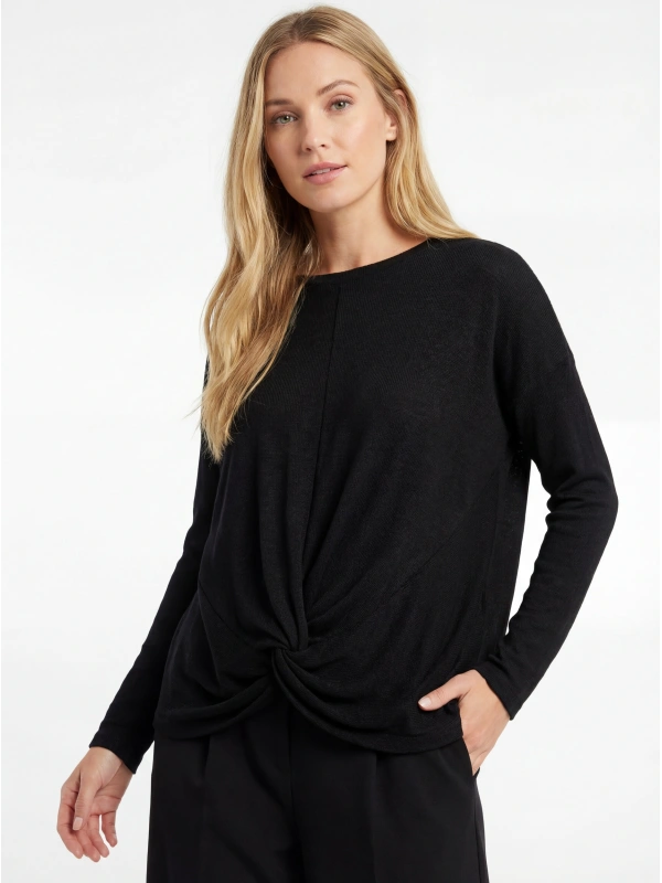 Long-sleeved top
