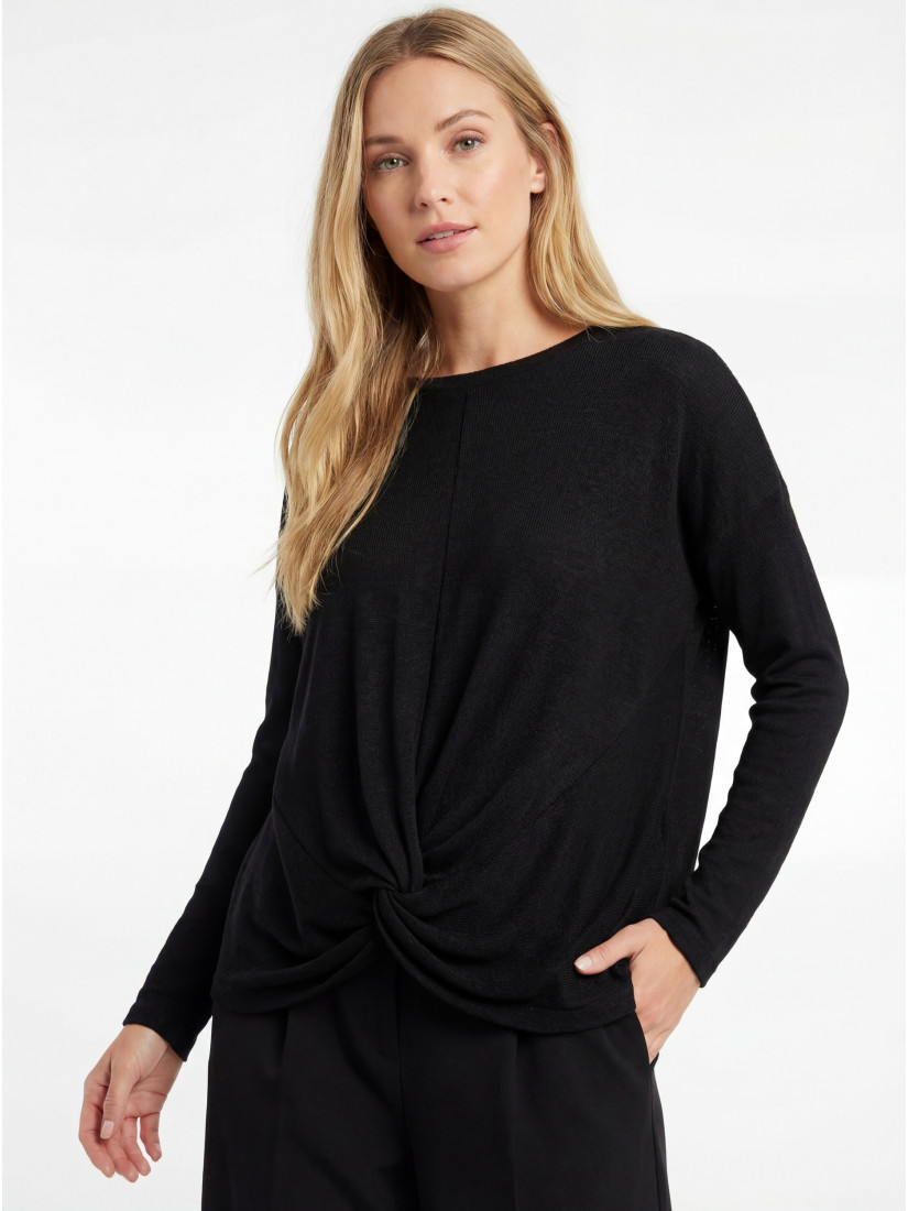 Long-sleeved top