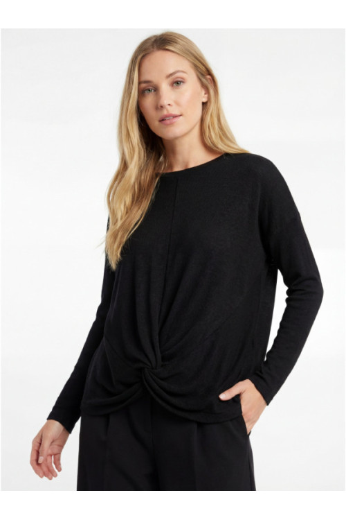 Long-sleeved top