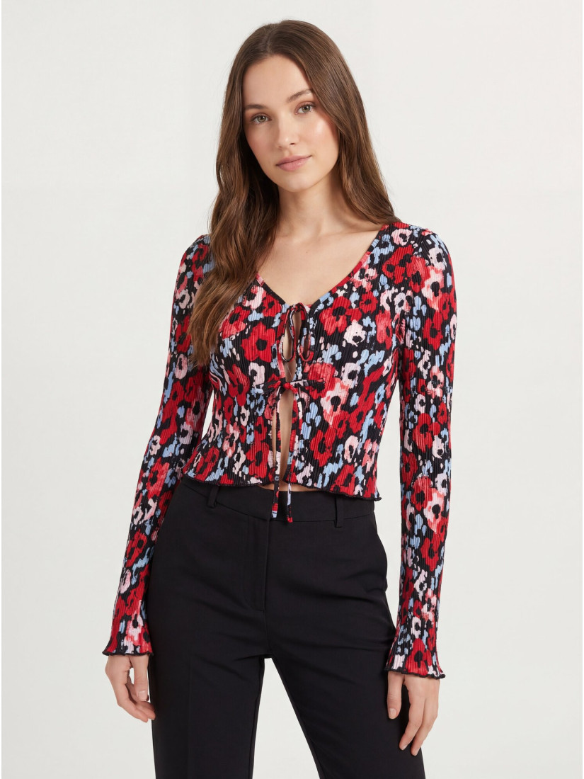 Long-sleeved top