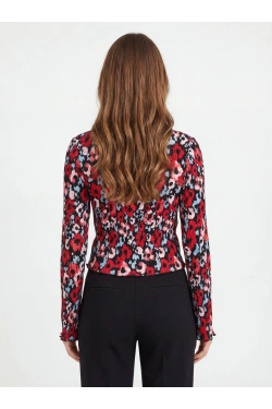 Long-sleeved top